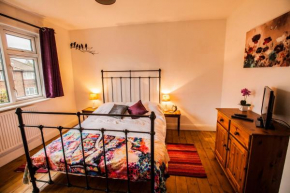 Гостиница Richmond Cosy Apartment  Лондон